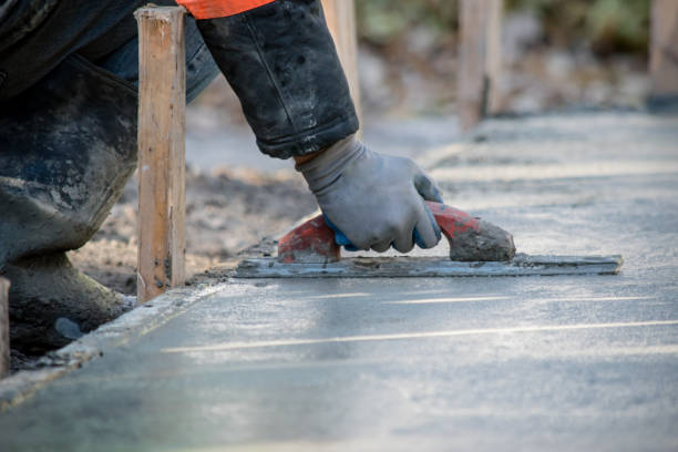 Best Concrete Pool Decks in Colton, CA